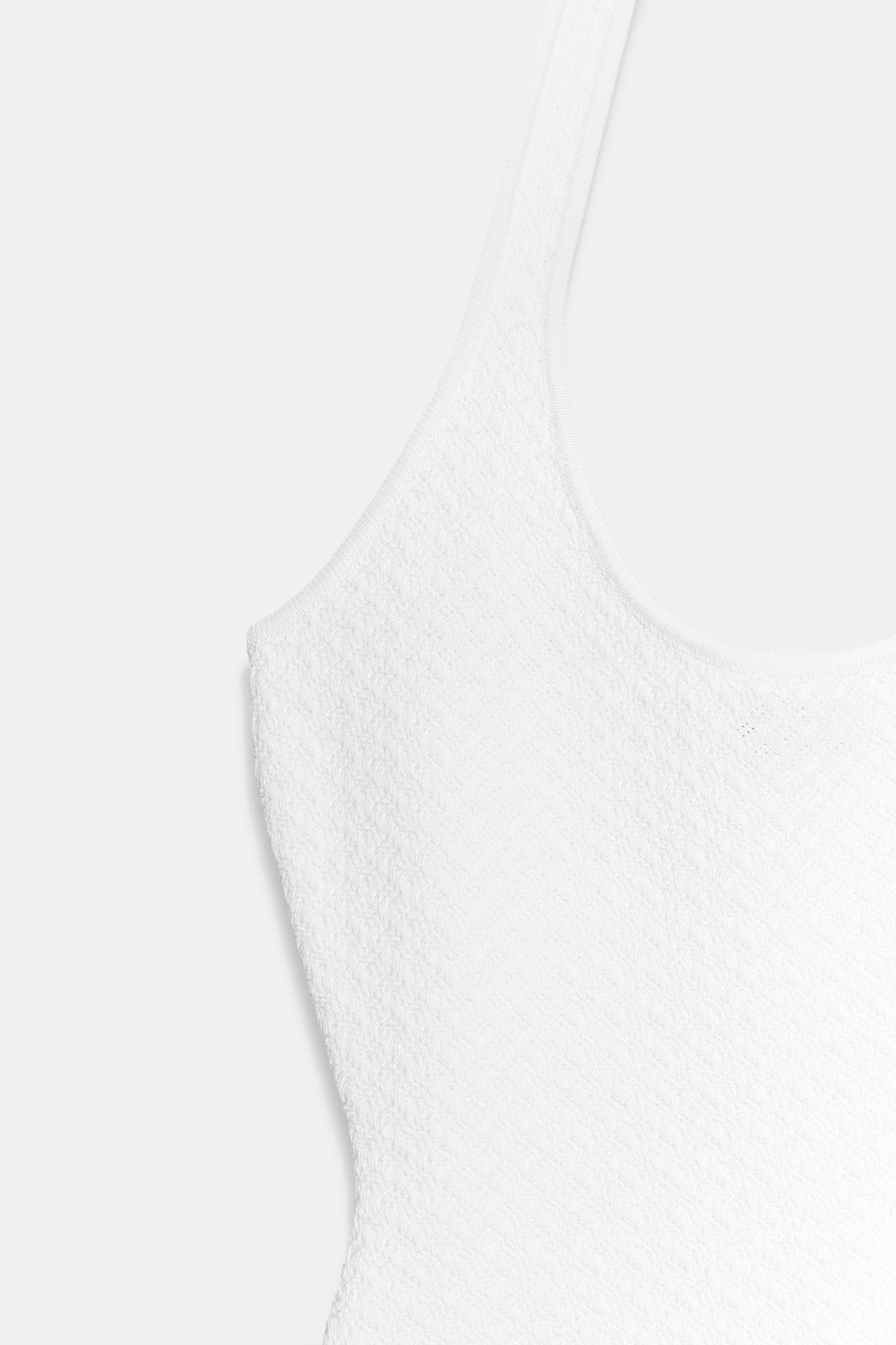VESTIDO HALTER PUNTO COMBINADO