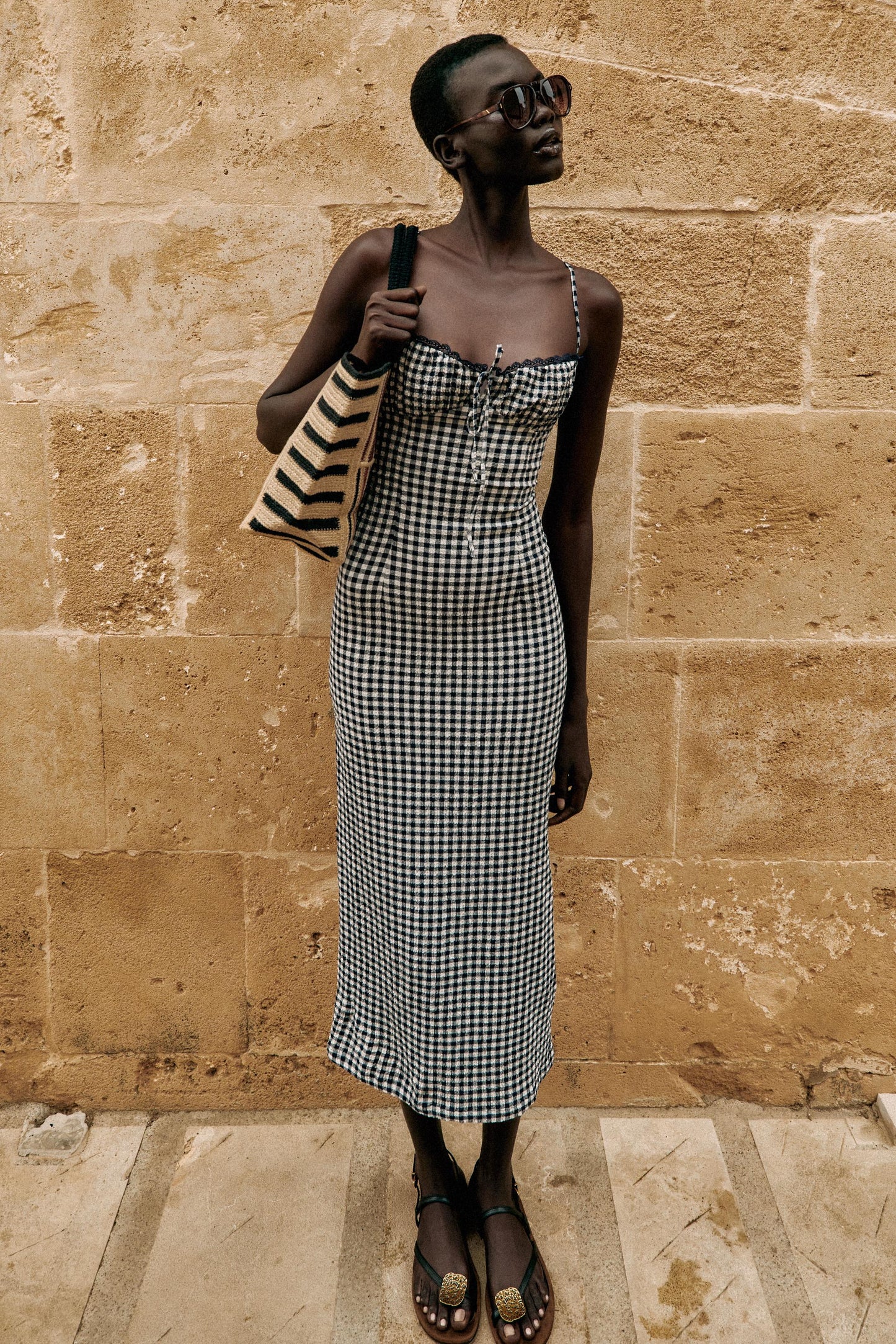 VESTIDO MIDI ENTALLADO CUADRO VICHY